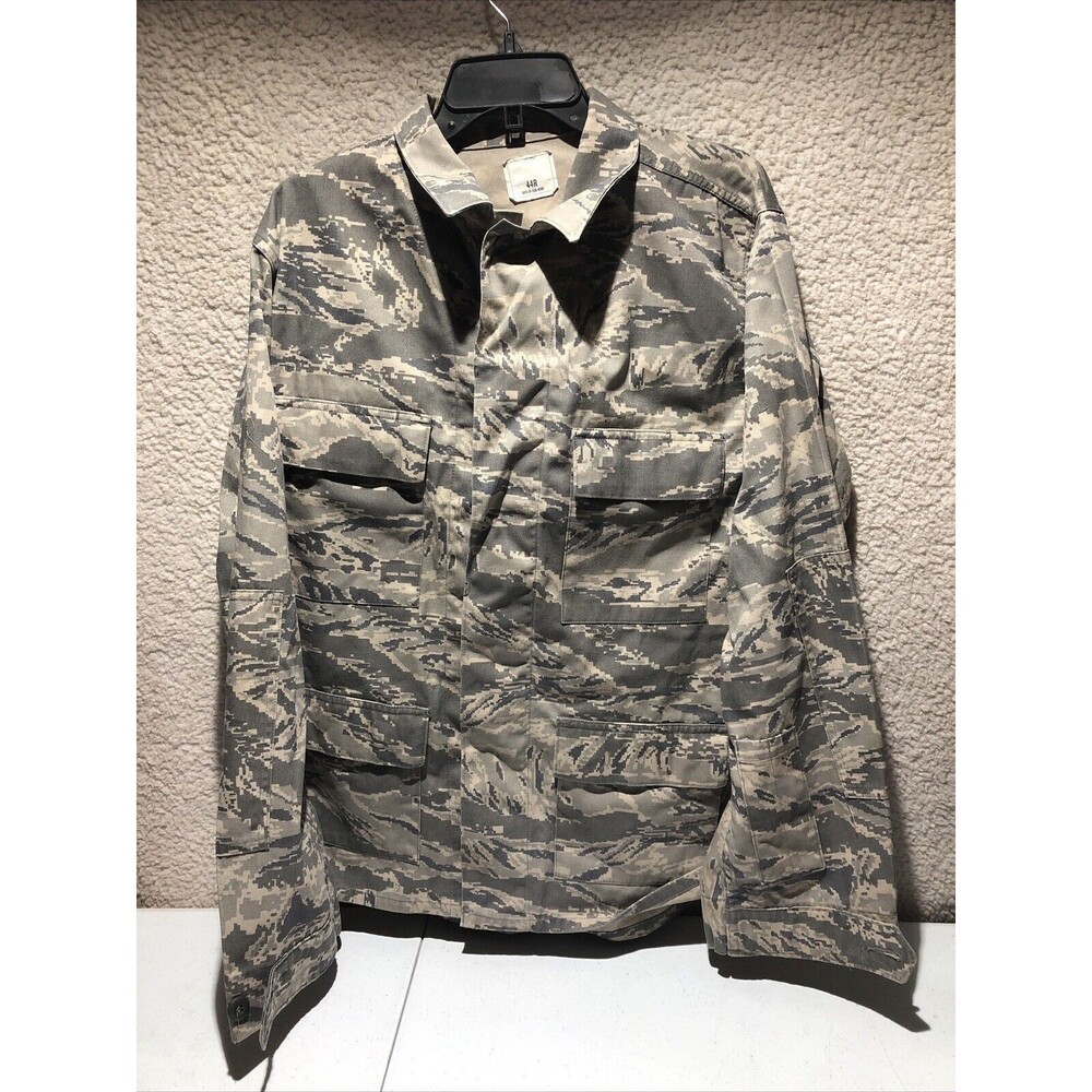 US MILITARY AIR FORCE COAT MEN'S UTILITY AIR FORCE CAMOUFLAGE PATTERN 44R Read